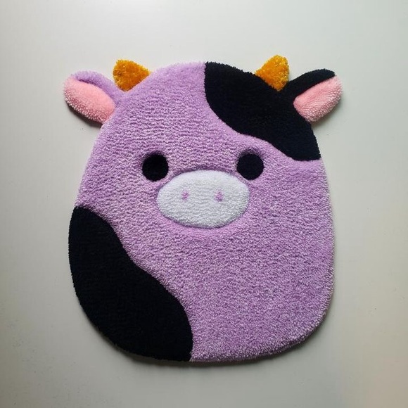 Custom Alexie the Cow Rug 🐮 - Picture 2 of 2